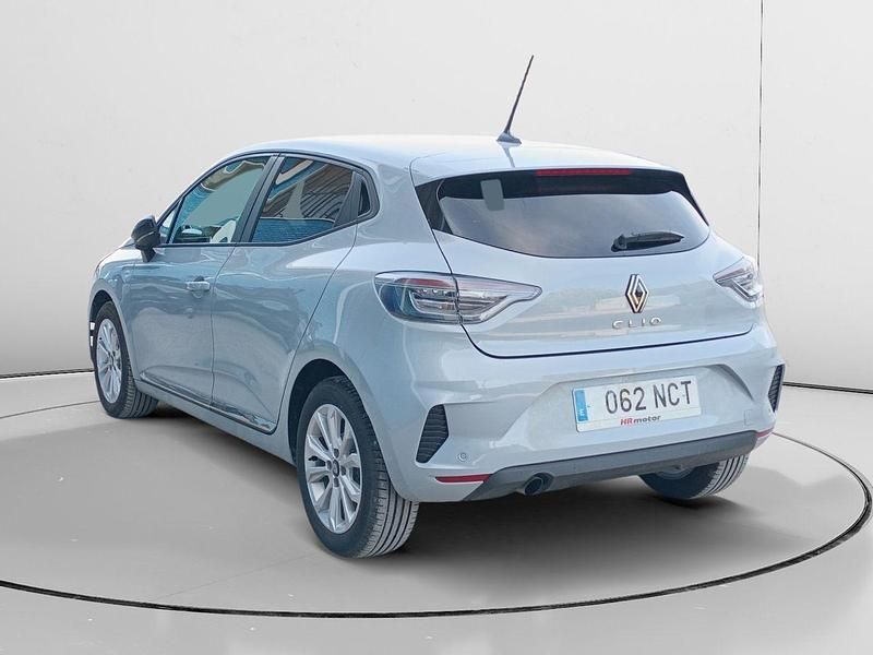 Usado Renault Clio V Evolution 101 CV (74 kW) 2025 Gris Berlina