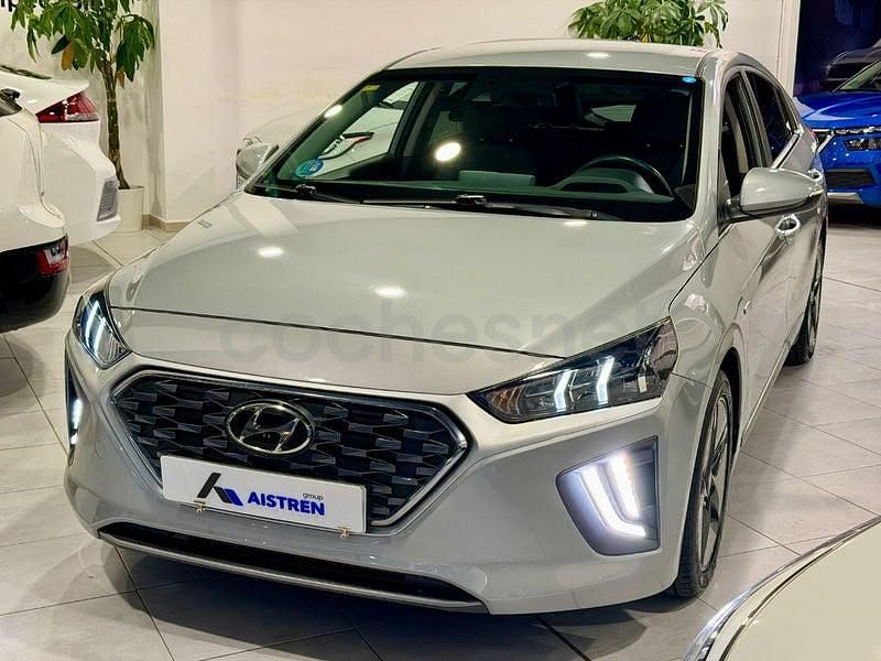 Usado Hyundai Ioniq 141 CV (103 kW) 2020 Gris / plata Utilitario