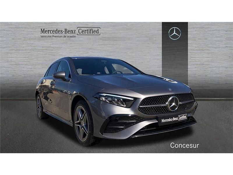 Usado Mercedes A250 217 CV (159 kW) 2024 Gris Utilitario