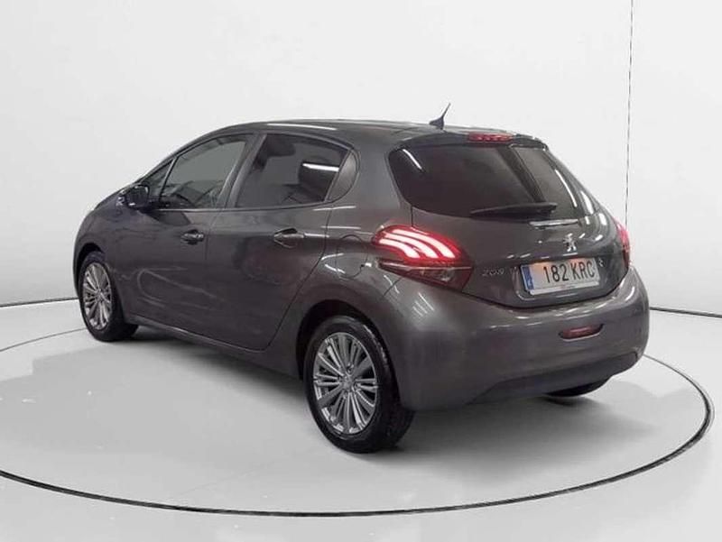 Usado Peugeot 208 Signature Sky 82 CV (60 kW) 2018 Gris Utilitario