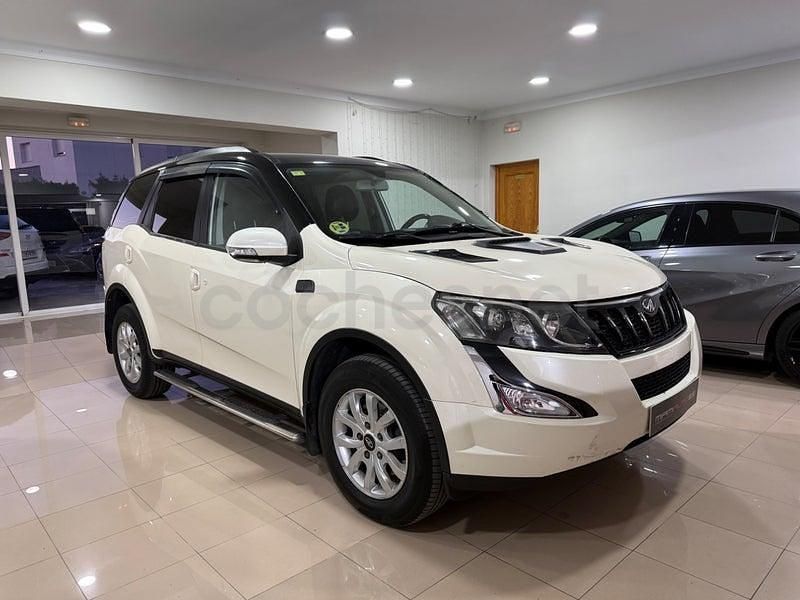 Usado Mahindra XUV500 140 CV (102 kW) 2016 Beige SUV