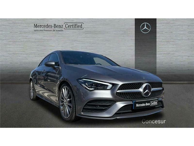 Usado Mercedes CLA200 AMG line 150 CV (110 kW) 2022 Gris montaña Berlina