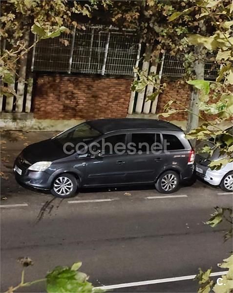 Negro Usado 2010 Opel Zafira Essentia Monovolumen | 5500 € (Precio justo) - Imagen 1/1