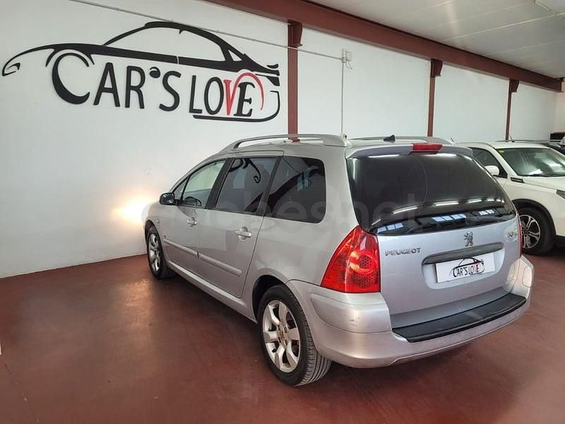 Usado Peugeot 307 110 CV (80 kW) 2005 Gris / plata Familiar