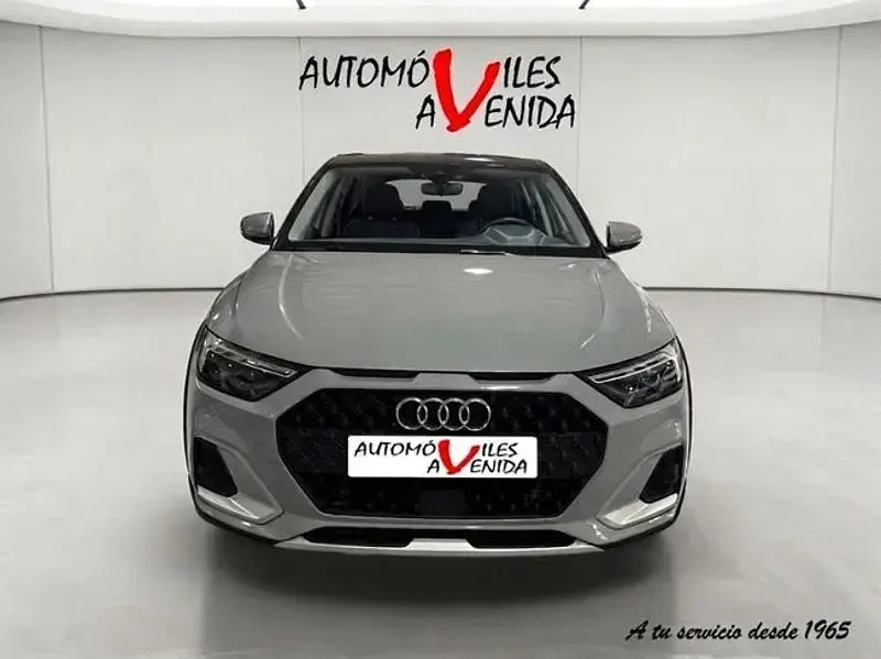 Usado Audi A1 Design 110 CV (80 kW) 2022 Gris / plata SUV