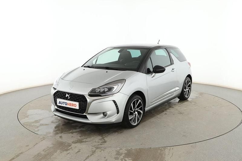 Usado DS Automobiles DS3 Style 110 CV (80 kW) 2018 Gris Berlina