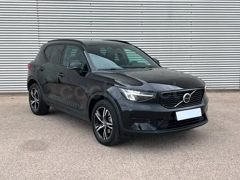 Usado Volvo XC40 Plus 163 CV (119 kW) 2024 Azul SUV