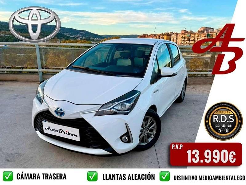 Usado Toyota Yaris Hybrid Advance 99 CV (72 kW) 2019 Blanco Utilitario