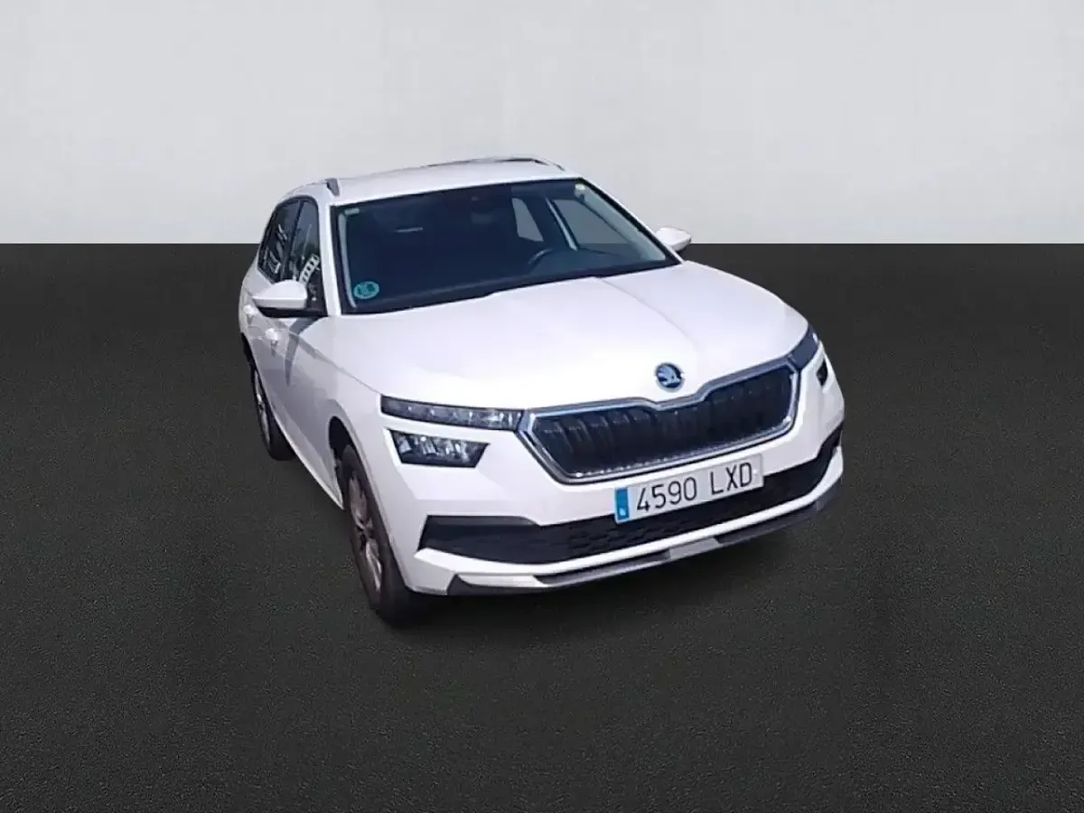 Usado Skoda Kamiq 110 CV (80 kW) 2022 Blanco SUV