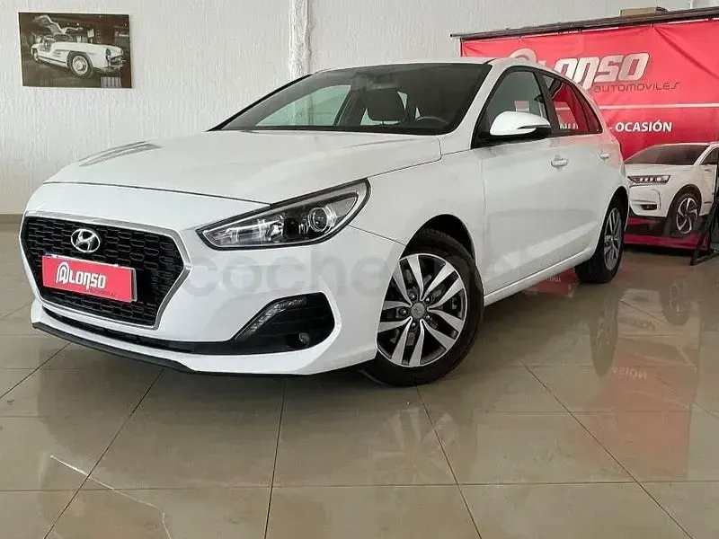Usado Hyundai i30 GO! 120 CV (88 kW) 2020 Blanco Berlina