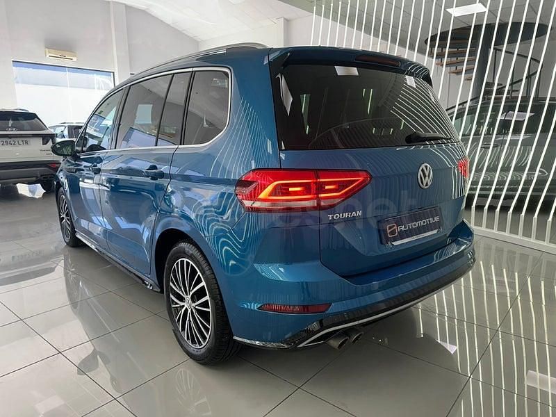 Usado VW Touran Sportline 150 CV (110 kW) 2021 Azul Monovolumen