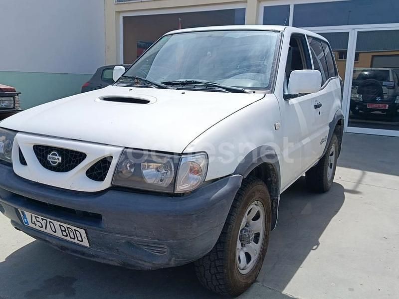 Blanco Usado 2000 Nissan Terrano Comfort SUV | 8500 € (Precio justo) - Imagen 1/4