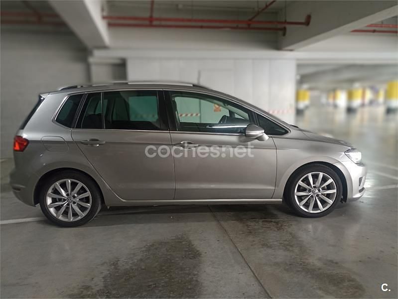 Gris / plata Usado 2015 VW Golf Sportsvan Sportline Monovolumen | 9950 € (Buen precio) - Imagen 1/4