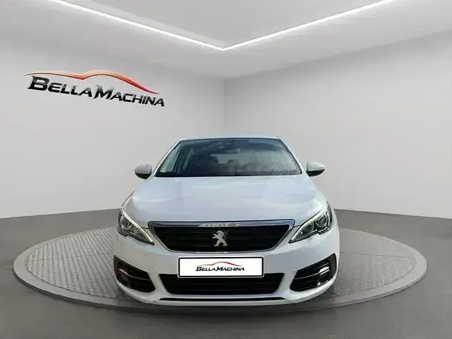 Usado Peugeot 308 Active 130 CV (95 kW) 2021 Blanco Berlina