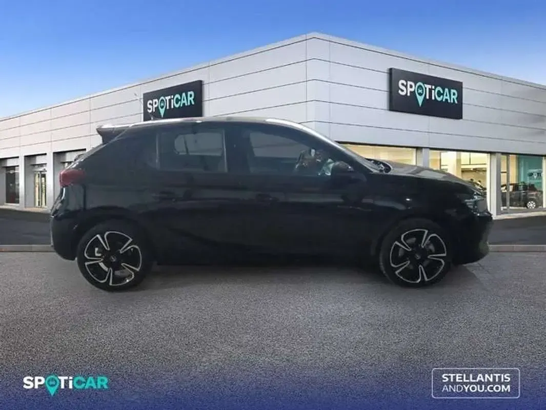 Usado Opel Corsa 110 CV (80 kW) 2025 Negro Utilitario