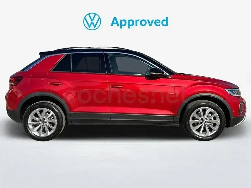 Usado VW T-Roc Life 110 CV (80 kW) 2024 Rojo SUV
