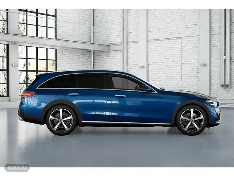 Usado Mercedes C220 199 CV (146 kW) 2022 Azul Familiar