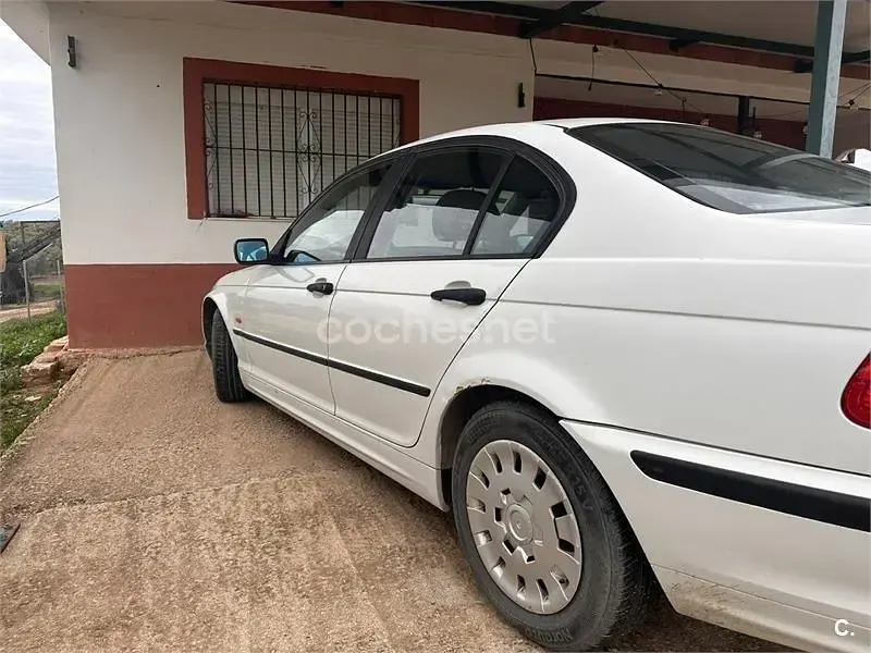 Usado BMW 316 105 CV (77 kW) 2000 Blanco Berlina