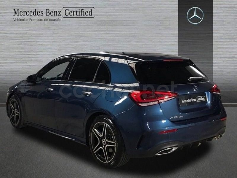 Usado Mercedes A200 AMG line 150 CV (110 kW) 2025 Azul espectra Berlina