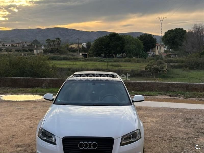 Usado Audi A3 Ambition 125 CV (91 kW) 2010 Blanco Berlina