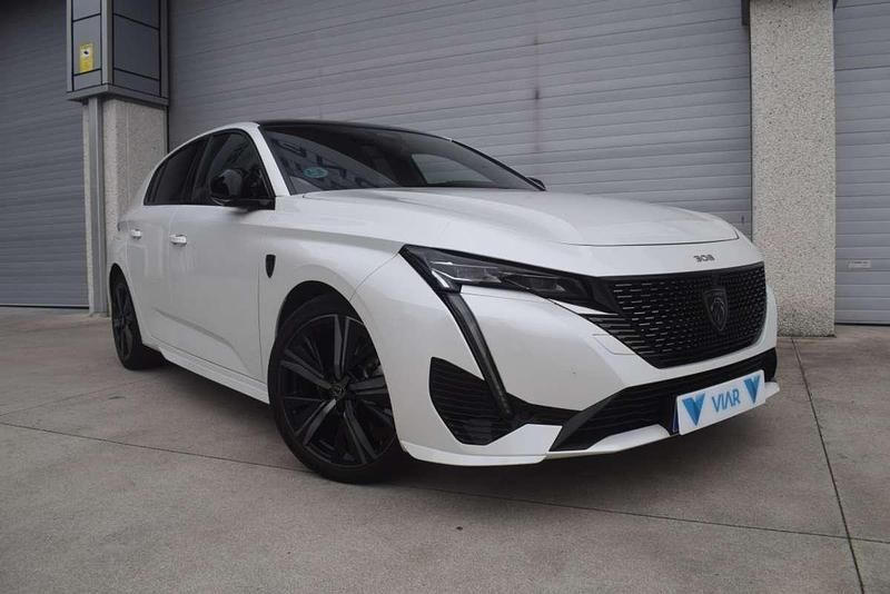 Usado Peugeot 308 GT 131 CV (96 kW) 2022 Blanco Utilitario