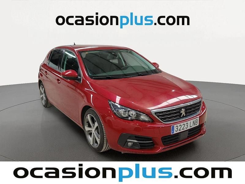 Usado Peugeot 308 Allure 100 CV (73 kW) 2021 Rojo Utilitario