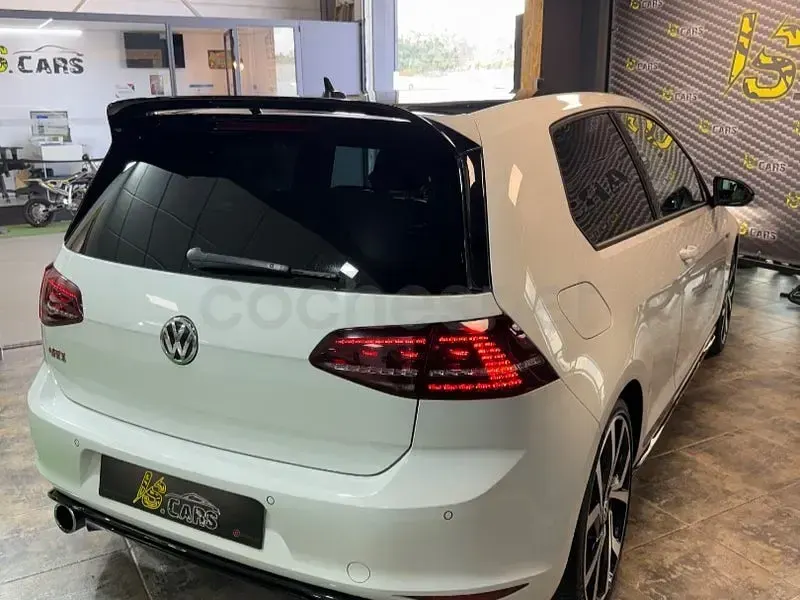 Usado VW Golf VII GTI Clubsport 265 CV (194 kW) 2016 Blanco Berlina