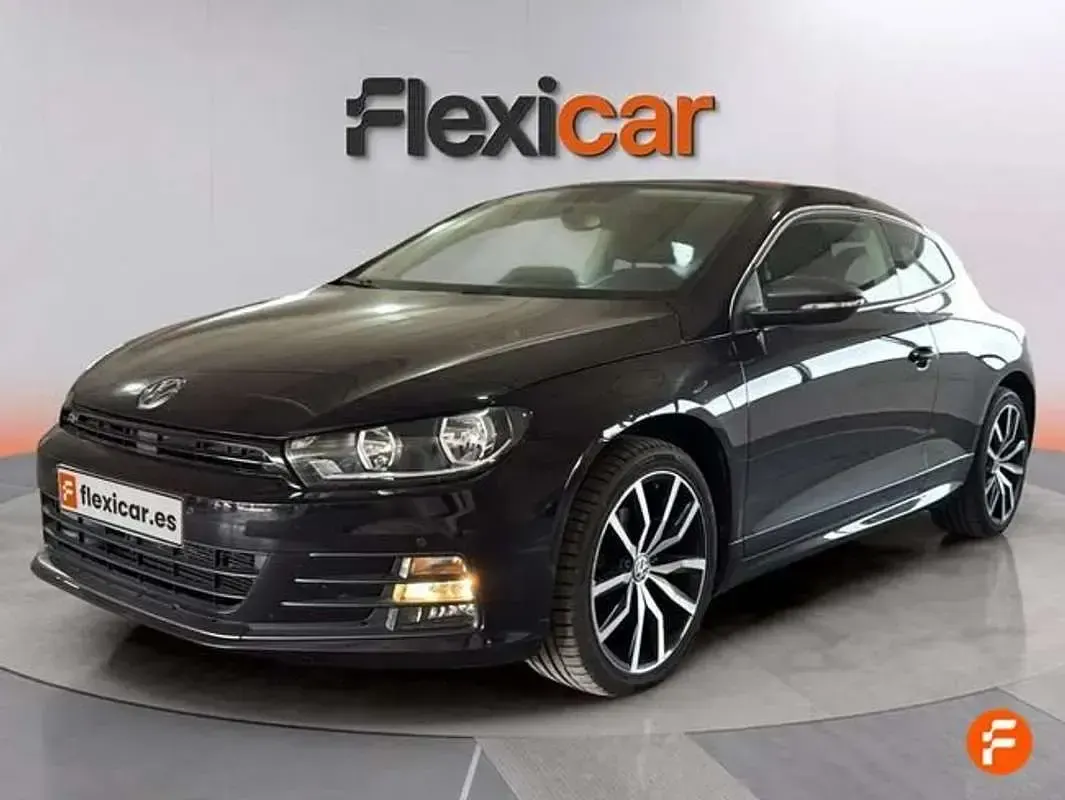 Usado VW Scirocco R-line 125 CV (91 kW) 2017 Negro Coupe