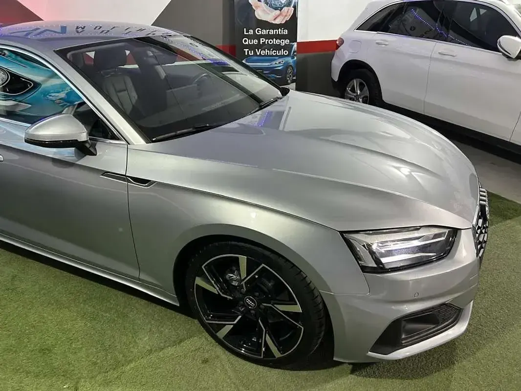 Usado Audi A5 Sportback Advanced 150 CV (110 kW) 2020 Gris Utilitario