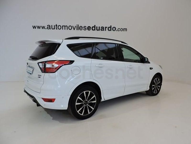 Usado Ford Kuga ST-Line 120 CV (88 kW) 2018 Blanco SUV