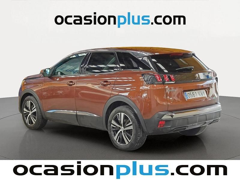 Usado Peugeot 3008 Allure 131 CV (96 kW) 2019 Marrón SUV