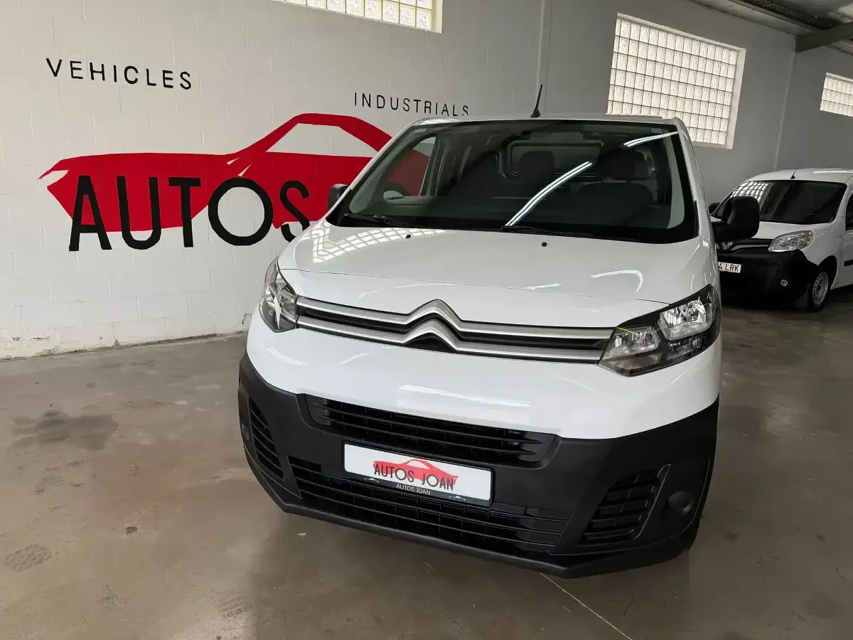 Usado Citroën Jumpy 118 CV (86 kW) 2022 Blanco Monovolumen