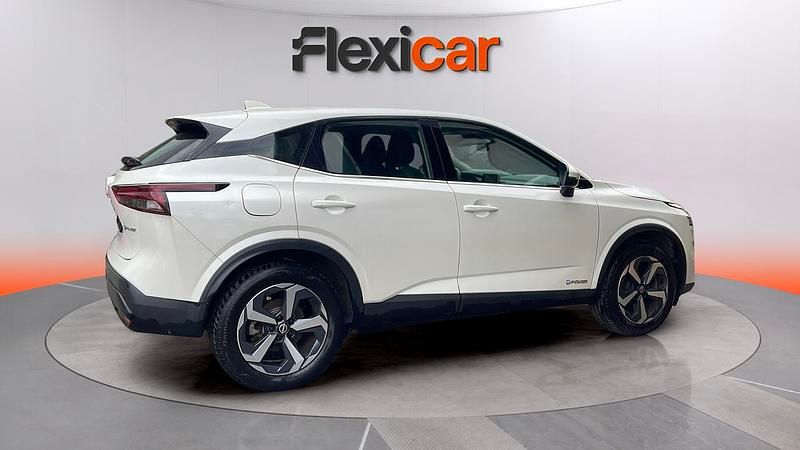 Begagnad Nissan Qashqai Acenta 190 HK (139 kW) 2024 Vit SUV