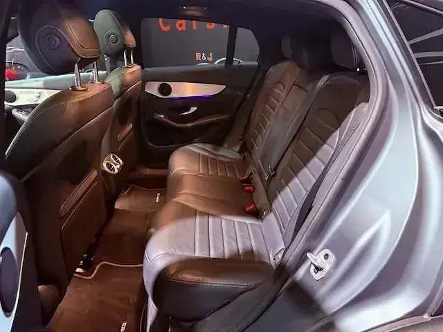 Usado Mercedes E300 317 CV (233 kW) 2021 Gris Coupe
