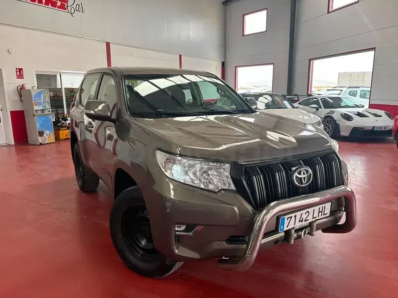 Usado Toyota Land Cruiser 204 CV (150 kW) 2020 Verde SUV
