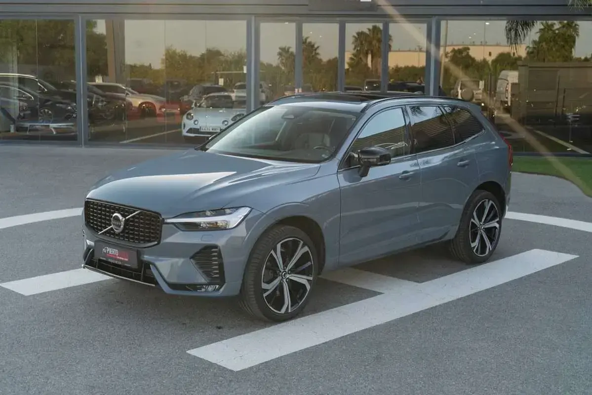Usado Volvo XC60 R-Design 197 CV (144 kW) 2022 Gris SUV