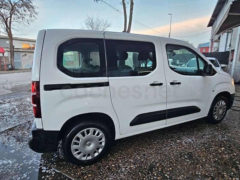 Usado Opel Combo Life Expression 100 HP (73 kW) 2019 Branco Monovolume