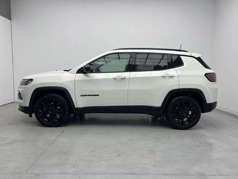 Usado Jeep Compass Night Eagle 131 CV (96 kW) 2022 Blanco SUV