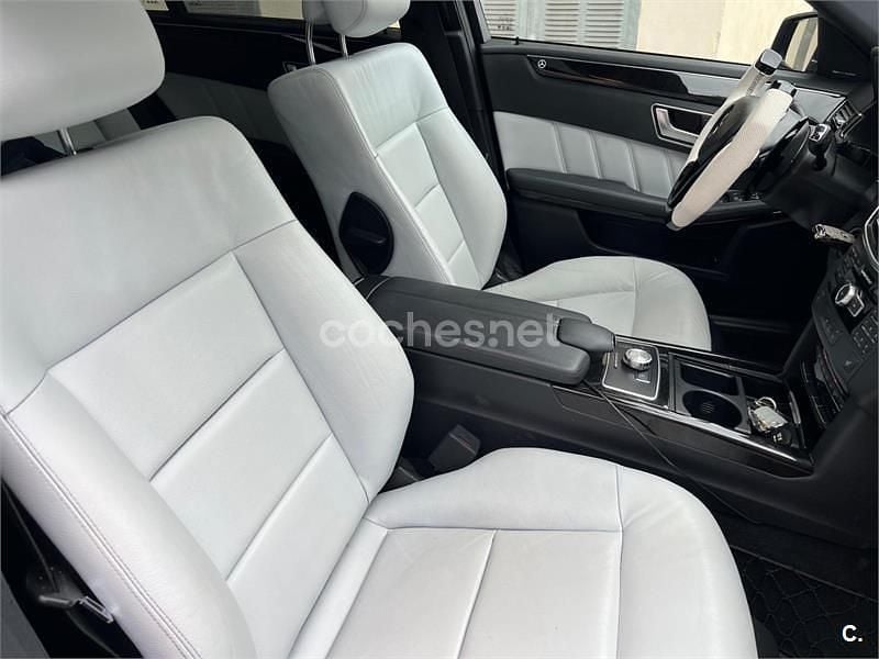 Usado Mercedes E300 Avantgarde 231 CV (169 kW) 2012 Negro Familiar