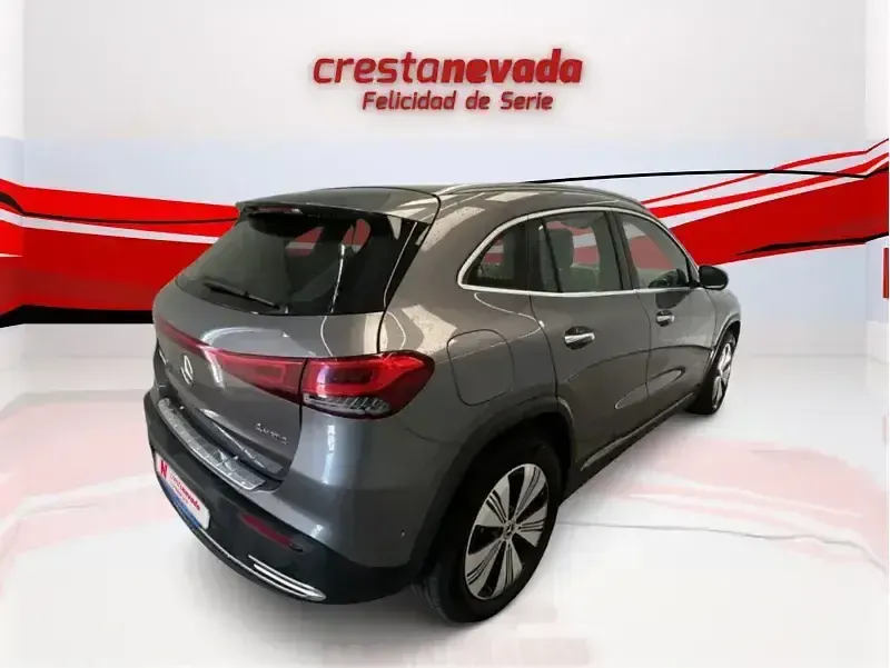 Usado Mercedes EQA300 167 kW (228 CV) 2023 Gris SUV