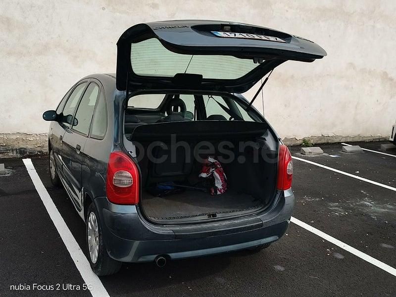 Usado Citroën Xsara Picasso 92 CV (67 kW) 2006 Gris / plata Monovolumen