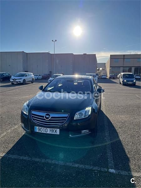 Usado Opel Insignia Sportive 195 CV (143 kW) 2012 Negro Berlina
