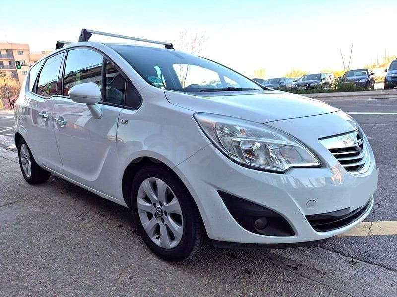 Usado Opel Meriva Excellence 120 CV (88 kW) 2012 Blanco Monovolumen