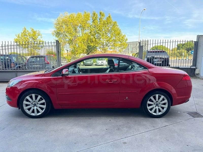 Usado Ford Focus Cabriolet Titanium 145 CV (106 kW) 2008 Rojo Descapotable