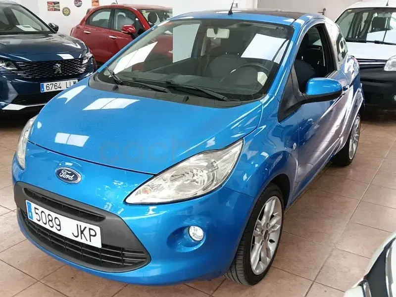 Usado Ford Ka Trend 69 CV (50 kW) 2015 Azul Berlina