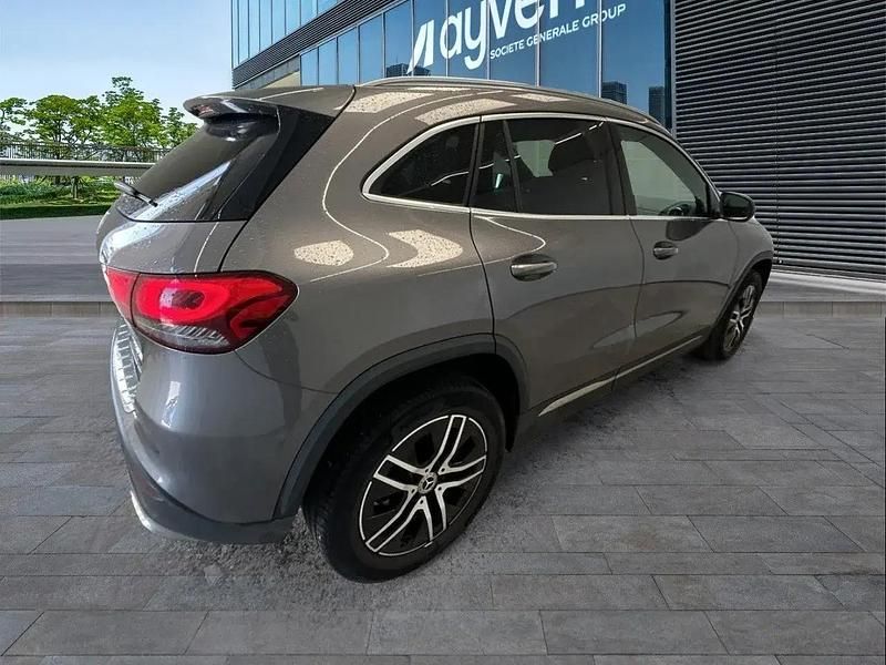 Usado Mercedes GLA200 150 HP (110 kW) 2023 Cinzento SUV