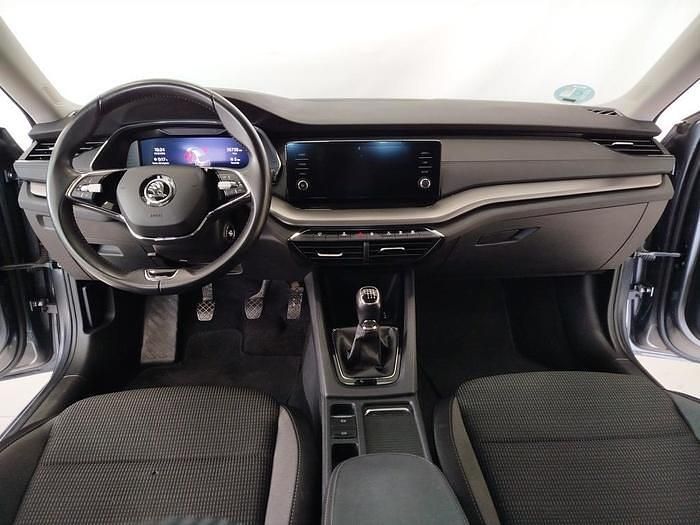 Usado Skoda Octavia Ambition 150 CV (110 kW) 2022 Gris