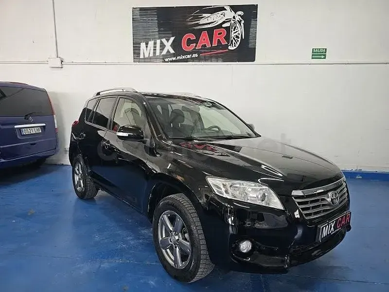 Usado Toyota RAV4 Executive 150 CV (110 kW) 2013 Negro SUV