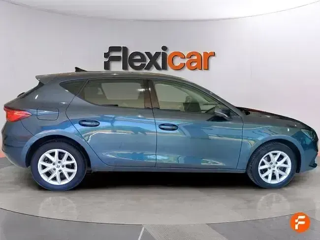 Usado Seat Leon Style 130 CV (95 kW) 2023 Gris
