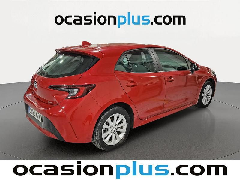 Usado Toyota Corolla Active 140 CV (102 kW) 2024 Rojo Berlina